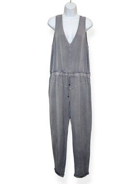 Young Fabulous & Broke Women's Gray Sleeveless V-Neck Jumpsuit Size Large